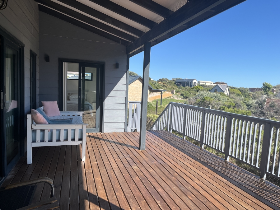 To Let 3 Bedroom Property for Rent in Pringle Bay Western Cape